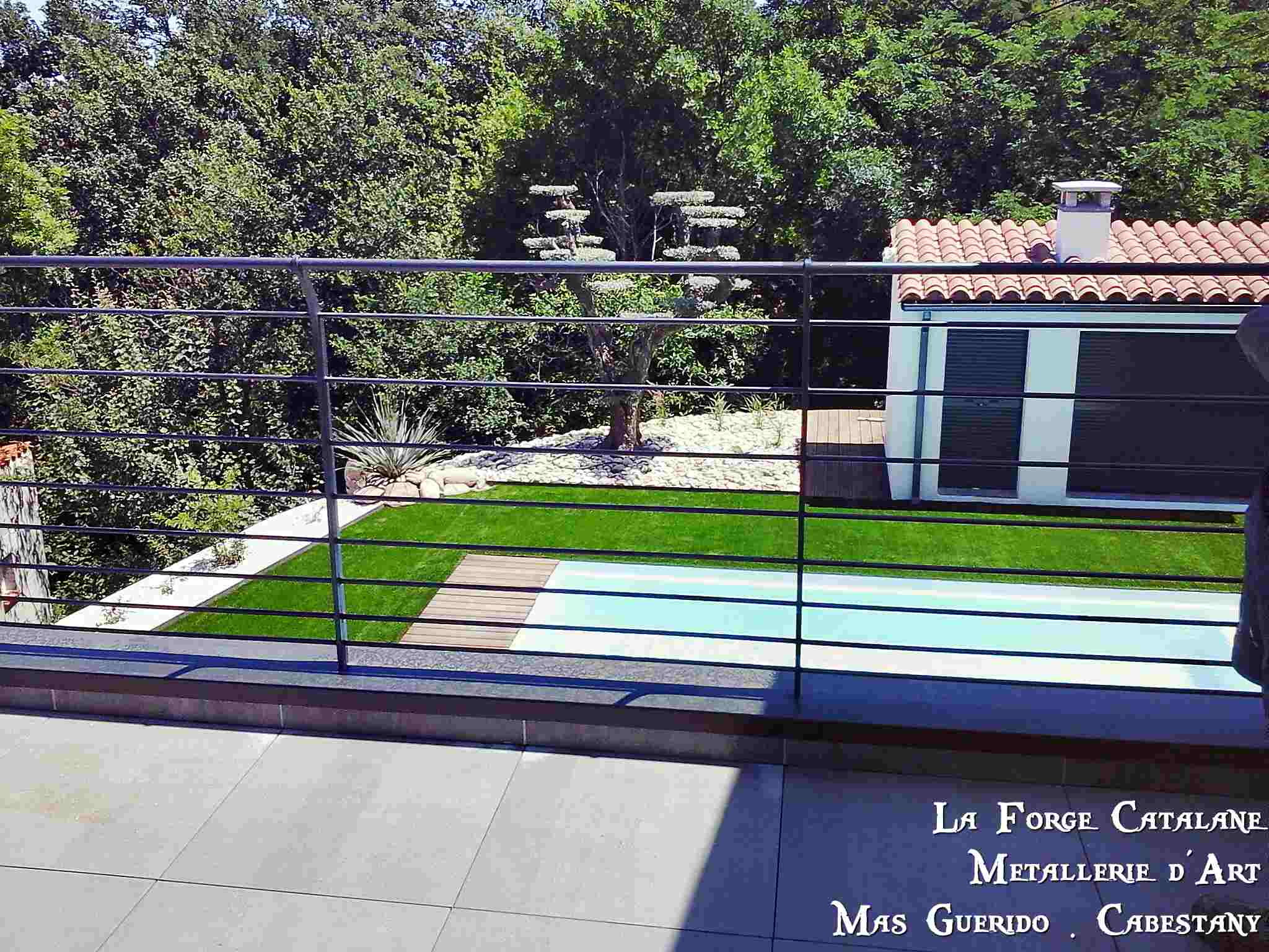 rambarde garde corps rondins horizontaux main courante deportee fer La Forge Catalane (4).jpg